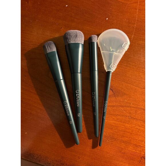 DUcare 17pcs Professional Brushes With 1pc Cleaning Mat And 1pc Makeup Sponge - Picture 4 of 6